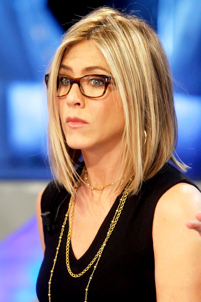 jennifer aniston new haircut 2011 photos. Jennifer Aniston in Jennifer