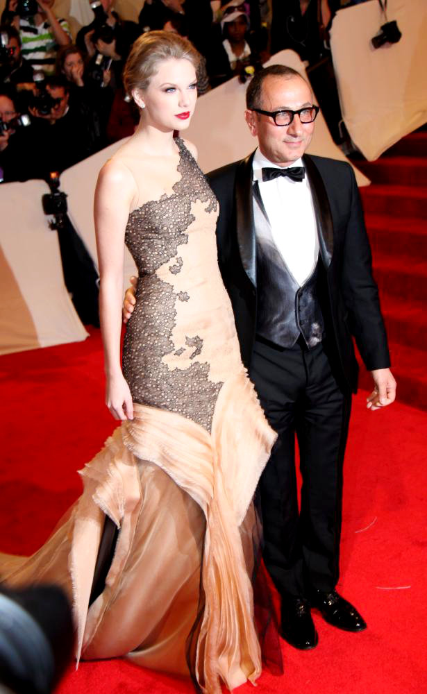 Alexander McQueen: Savage Beauty Costume Institute Gala