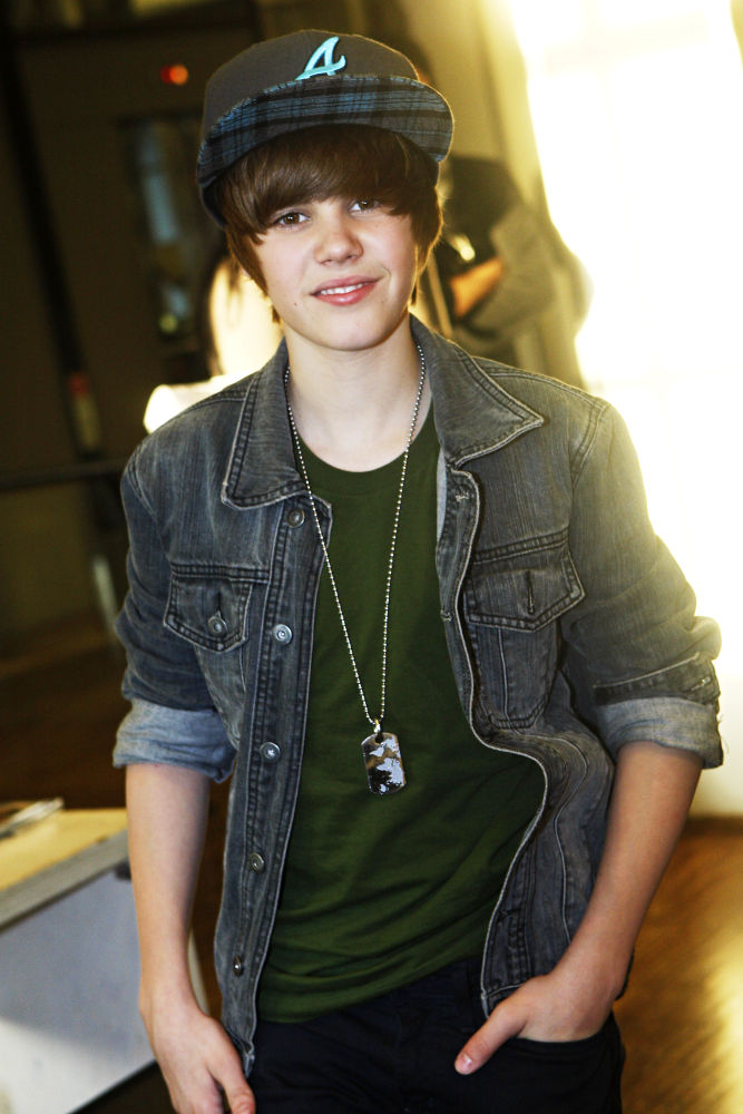 Justin Bieber justin bieber phone number. Justin Bieber