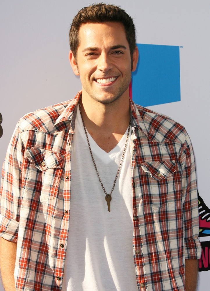 zachary levi Picture 86 - 2011 Do Something Awards - Arrivals