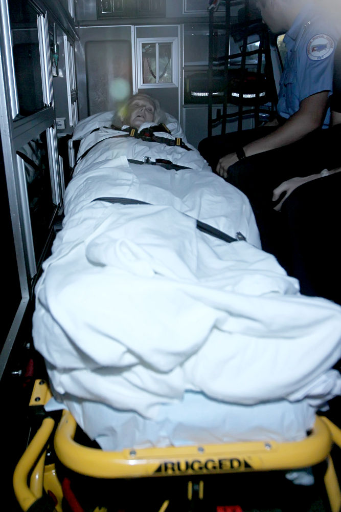 In Pics Zsa Zsa Gabor Returns to Her Bel Air Mansion