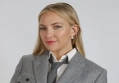 Kate Hudson's Dress Comes Undone on Stage, Nearly Leaves Her Exposed 