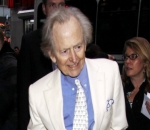 Journalist and Author Tom Wolfe Dies