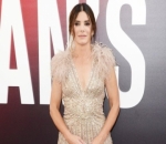 Sandra Bullock Oozes Glamour