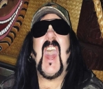 Public Memorial Service Is Announced for Vinnie Paul