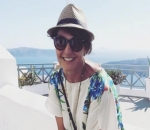 Nia Vardalos Flies to Greece After Filing for Divorce From Ian Gomez