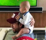 Enrique Iglesias and His Baby Boy Supports Spain