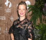 Amy Smart and More Round Out DC Universe's 'Stargirl' Cast