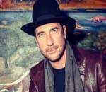 Dylan McDermott Calls His 35 Years of Sobriety His 'Greatest Achievement' in Touching Post