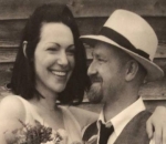 Laura Prepon and Ben Foster Expecting Baby No. 2 - See Her Baby Bump!