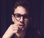 Jeremy Irvine Offers to Help With Homework and PhD Theses During COVID-19 Lockdown