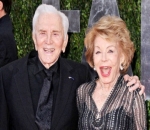Kirk Douglas' Widow Has Drive-By Party With Family and Friends on 101st Birthday