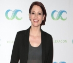 'Supergirl' Star Chyler Leigh Learns to Embrace Own Sexuality Through Alex Danvers' Coming Out Story