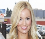 'Bachelorette' Alum Emily Maynard Announces Fifth Child's Birth With Emotional Video