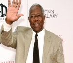 Officials Debunk Speculation Hank Aaron's Death Is Caused by COVID-19 Vaccine