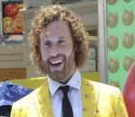 T.J. Miller Escapes Jail as Feds Drop Fake Bomb Threat Against Him