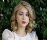 Casey Affleck's Girlfriend Caylee Cowan Waking Up to Burglar Staring at Her