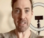 Kaiser Chiefs' Vocalist Apologizes Following 'Drunk and Disorderly Performance'