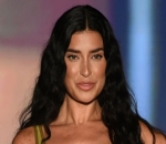 Nicole Williams English Shares First Family Pic With Newborn Daughter 