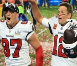 Tom Brady's Underwear Thirst Trap Mocked by Rob Gronkowski and Julian Edelman: 'He's Covering Up'