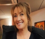 Jane Seymour Uses 'Igloo' Lighting to Make Herself Look Younger