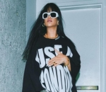 Pregnant Rihanna Advocates Use of Condom With Cheeky T-Shirt