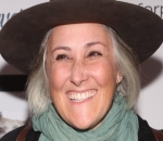 Ricki Lake Strips Down to Birthday Suit After Having 'Complete Self-Acceptance'