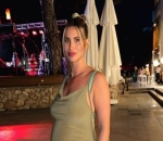 Ferne McCann Loves to Get Naked to Admire Her Pregnancy Curves