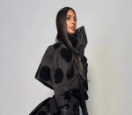 Kim Kardashian Rocks Black and White in New Marc Jacobs Ad