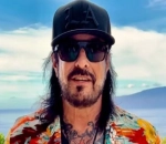 Motley Crue's Nikki Sixx Reveals Death Threat From 'Deranged' Stalker