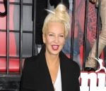 Sia Supported by Fans After Admitting She Alters Her Look Due to Insecurities