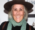 Ricki Lake Shows Off Dramatic Transformation After 30-Pound Weight Loss Without Drugs