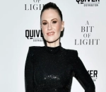 Anna Paquin Admits It's Been 'Difficult' as She Uses Cane at 'A Bit of Light' Premiere