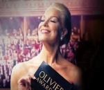 Hannah Waddingham Confronts Photographer on Red Carpet for 'Show Me Leg' Request