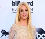 Britney Spears Admits She's 'Scared of the Outside World' 