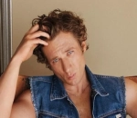 Jeremy Allen White Makes Jaws Drop in Steamy New Calvin Klein Campaign