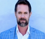 Green Lantern TV Series Adds Garret Dillahunt as Charming Villain