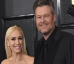 Gwen Stefani and Blake Shelton Deliver Christmas Duet From Their Living Room