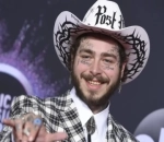 Post Malone Gave $20,000 Tip to Single Mom Working at Bar on Christmas Eve 