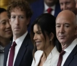 Mark Zuckerberg 'Likes' Lauren Sanchez's Sultry Picture After Seemingly Ogling Her Assets