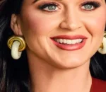 Katy Perry Celebrates Holidays with Justin Trudeau and Orlando Bloom