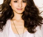 Troian Bellisario Joins Thomas Lennon in New Horror-Comedy Weekend Film