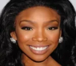 Brandy Surprises Fans with Special Performance on The R&B Tour