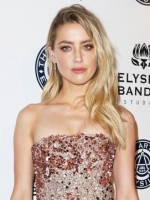 37+ Amber Heard Elon Frozen Embryos amber heard johnny depp bottle