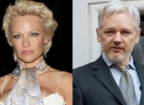 Pamela Anderson: Deteriorating Julian Assange Lost 30 Pounds Behind Bars