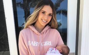 Robin Thicke's Girlfriend Shares First Photo of Their Baby Girl Mia's Face