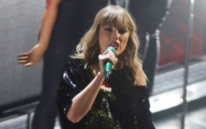 Watch Taylor Swift Go Back to Her Roots While Playing Surprise Performance at Bluebird Cafe