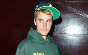 What is Justin Bieber Doing in Women's Bathroom in Taco Bell?