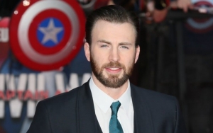Here's Why Chris Evans Isn't Recognized While Sporting Moustache