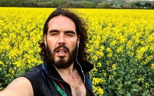 Russell Brand Cancels Comedy Tour Following Mother's Car Accident